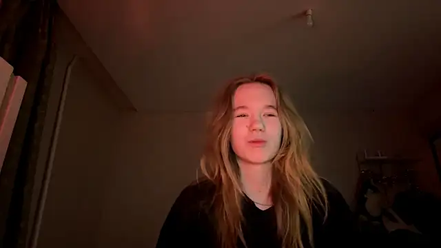 LeomaJee online show from April 12, 6:22 pm