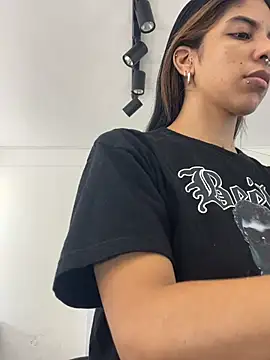 VioletaHills  online show from March 23, 1:28 pm