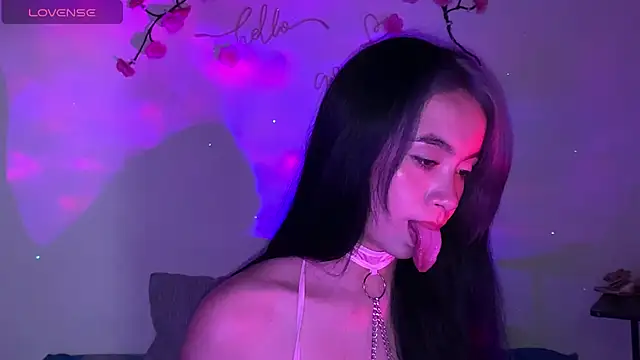 sweet molly420 online show from May 15, 10:45 pm