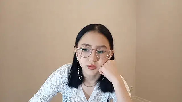 SolvedGlobe online show from April 12, 2:09 pm