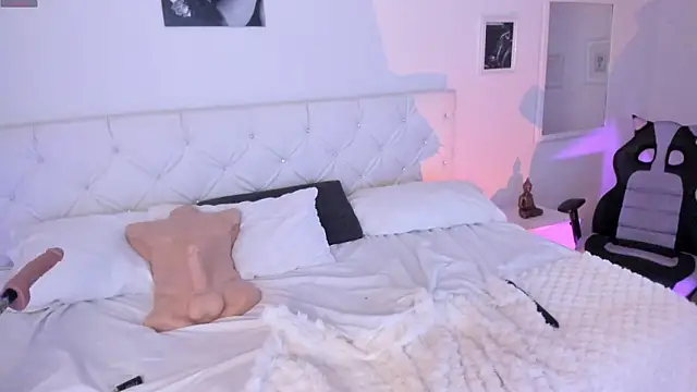 lunalenox online show from March 9, 1:47 pm