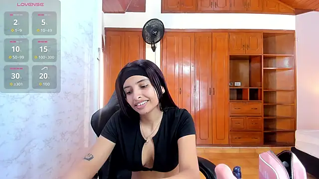 lizzie skinny online show from March 16, 7:07 pm