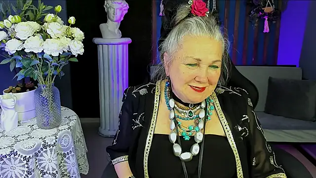 LilaMaharani online show from April 26, 1:20 pm