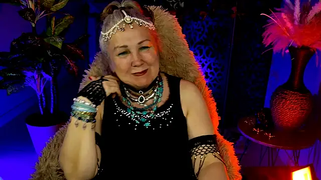 LilaMaharani online show from April 18, 1:46 pm