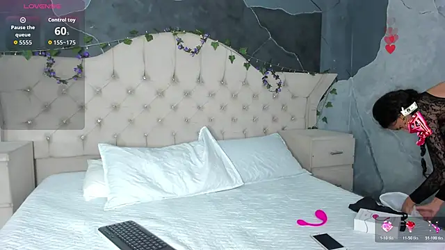 AdharaCruzz  online show from March 28, 9:14 pm