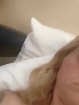 toxicbish online show from April 9, 11:15 am