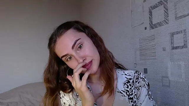 yourameliaa online show from April 1, 1:41 pm