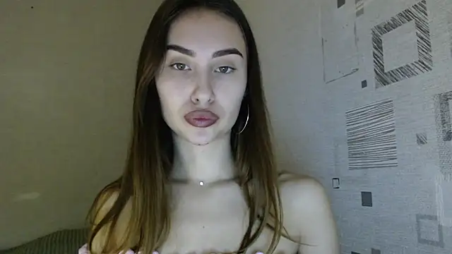 yourameliaa online show from March 7, 2:57 pm