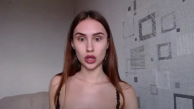 yourameliaa online show from April 3, 12:47 pm