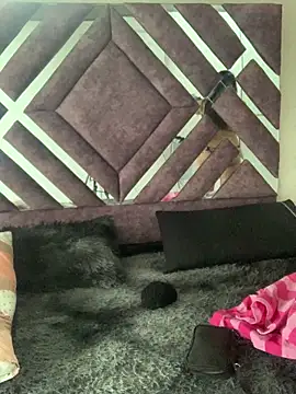 Im Luuu online show from March 18, 1:49 pm