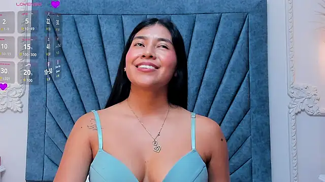 Leandra-Johnson online show from April 18, 7:58 pm