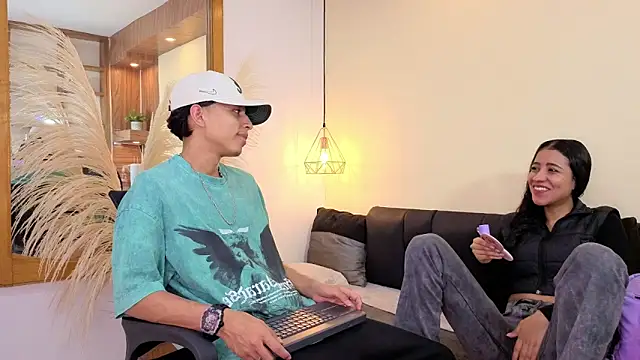 Morgan alice online show from March 24, 1:27 pm