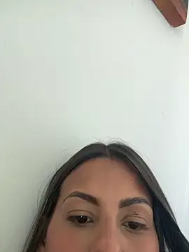 kifanyy online show from March 31, 7:14 pm