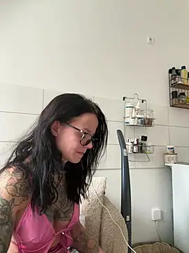 SkinnyLilly online show from July 2, 4:57 pm
