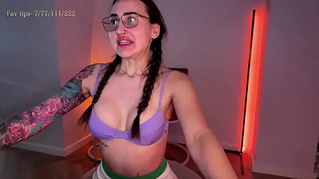 Lilith Lure online show from May 30, 4:48 pm