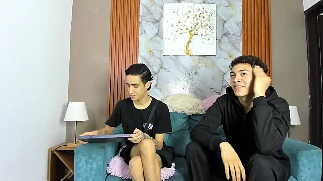 SKYN MAN online show from April 13, 7:31 am