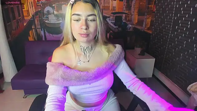 Tamaraa velez online show from March 16, 9:08 pm