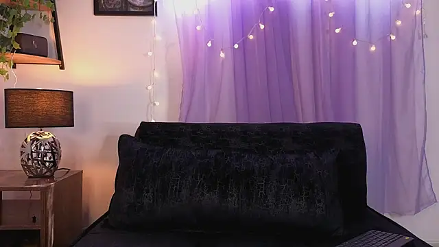 Chelsyrose online show from June 11, 3:20 pm