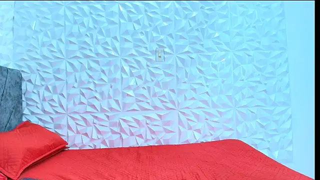 SOPHIA ZC online show from April 4, 7:45 pm