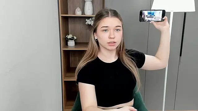 TonyaOgborn online show from March 5, 6:53 am