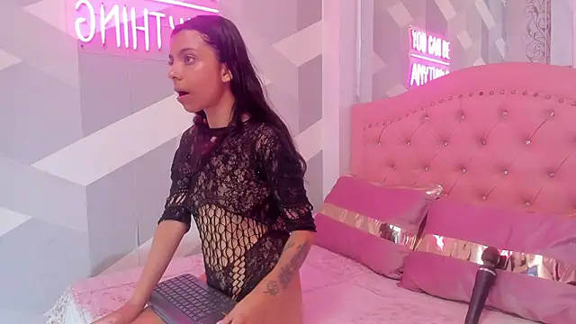 Amber Harriis online show from April 30, 5:34 am