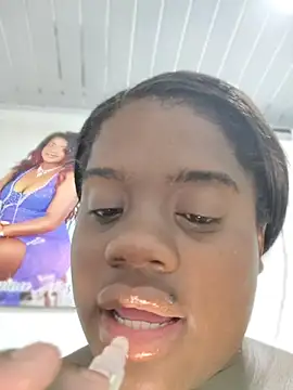 YourLiaa  online show from April 9, 4:04 am