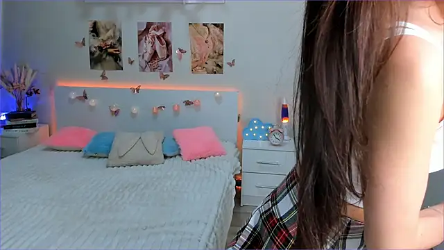 Milly Lane online show from June 1, 3:08 am