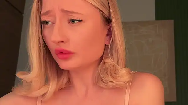 Wendy Amberr online show from March 13, 4:30 pm