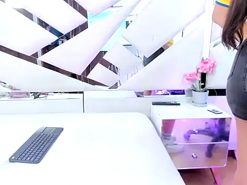 Sophia RousX online show from June 17, 9:27 pm
