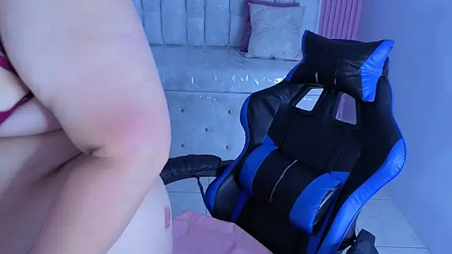 Astrid1 s online show from March 21, 3:44 am