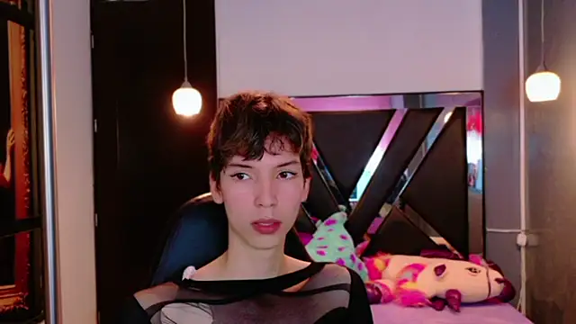 Stefany PiInk online show from June 9, 1:54 pm