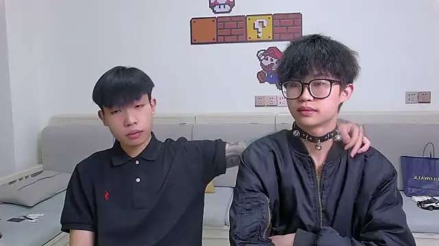 Similu-001 online show from April 14, 10:48 am