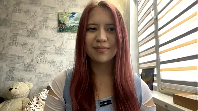 YasmineGuelpa online show from March 9, 3:15 pm