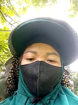 Bling-pusy online show from July 12, 5:52 am