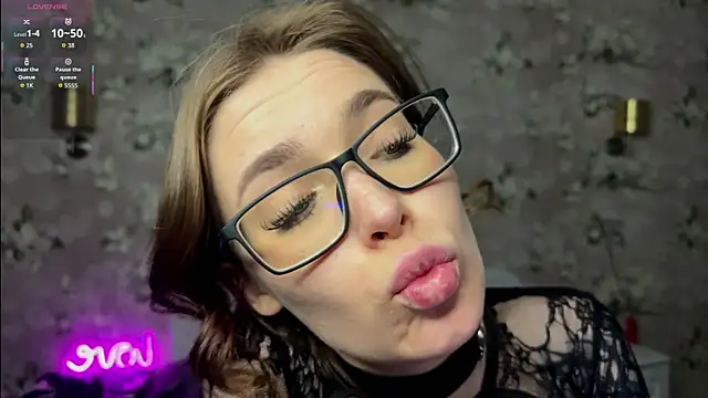 Your-Night-Fury online show from April 11, 5:27 pm