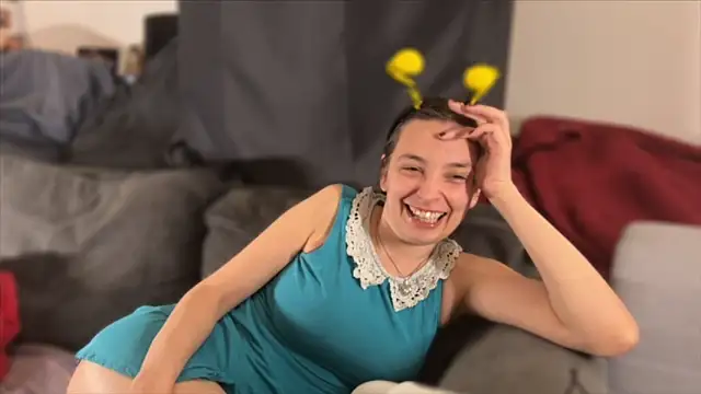 hello katieex online show from April 28, 8:02 pm