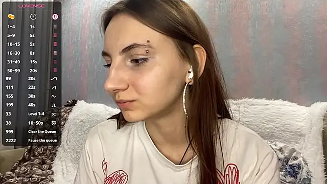 AlisaBloom online show from April 17, 4:09 pm