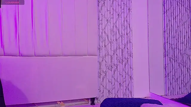 LorenaDuval online show from June 11, 7:11 pm