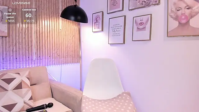 Zoey monroe online show from April 2, 1:41 pm