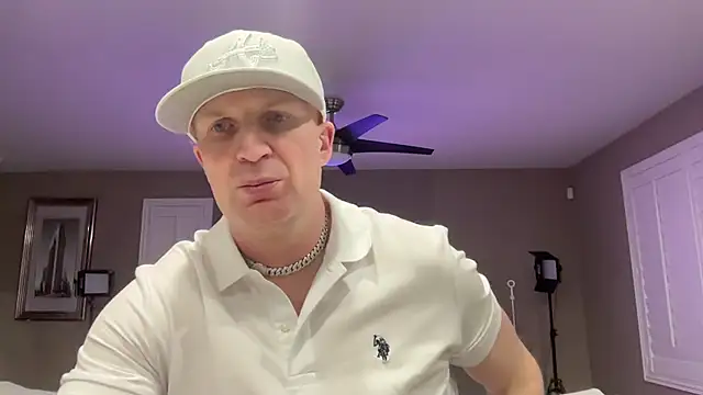 Naughty Ken Barbie-69 online show from March 27, 8:05 am