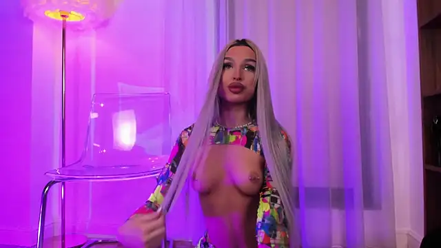 ArianaXO  online show from May 31, 6:08 am