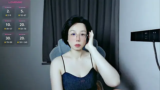 lin lin 520 520 online show from June 2, 4:08 pm