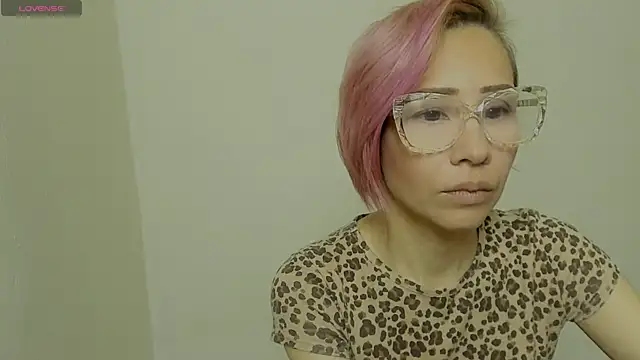 PinkSiren online show from March 21, 5:07 pm