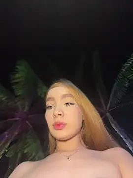 Isabella gaviria online show from March 18, 1:21 am