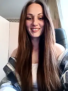 LunaCrystall online show from April 28, 3:49 pm