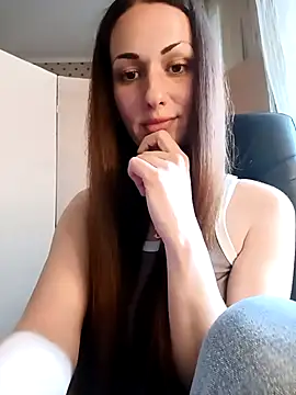 LunaCrystall online show from May 2, 4:21 pm