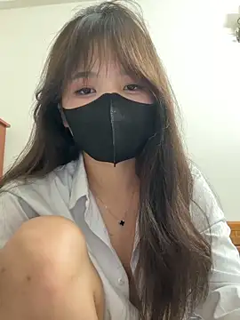 VyVy18 online show from May 20, 5:21 pm