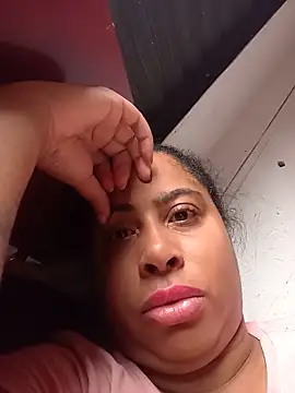 gatinha20257 online show from May 17, 3:00 pm