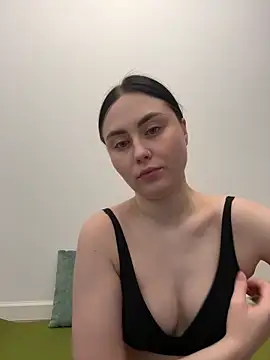 NoraLumi online show from April 25, 6:27 pm