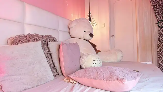 KarolyneLune online show from March 24, 8:36 pm